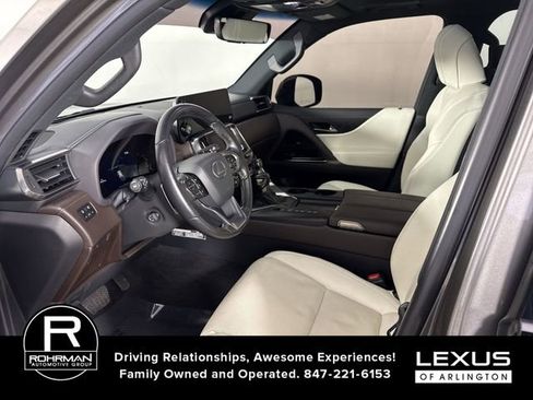 Certified 2022 Lexus LX 600 4WD w/ Appearance Package image 5
