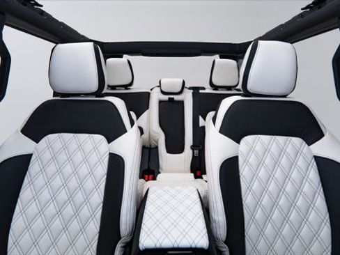 Used 2024 Ford Bronco Black Diamond image 3