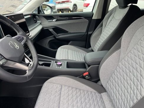 New 2026 Volkswagen Tiguan S image 9