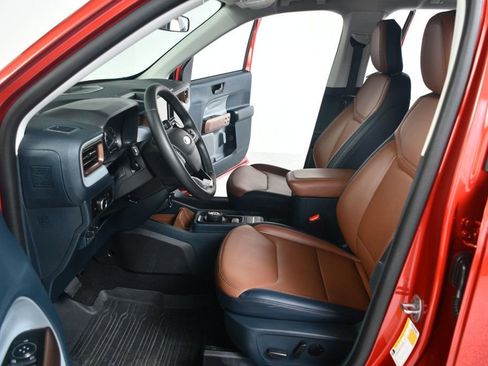 Used 2023 Ford Maverick Lariat image 27