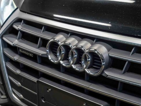 Used 2018 Audi Q5 2.0T Premium Plus w/ Premium Plus Package AWD/4WD image 8