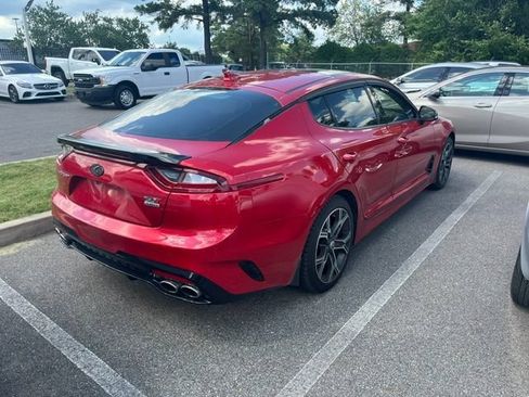 Used 2018 Kia Stinger GT2 AWD/4WD image 4