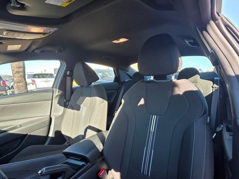 Certified 2025 Hyundai Elantra Sport image 10