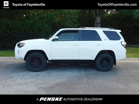 Used 2023 Toyota 4Runner SR5 Premium w/ Moonroof Package AWD/4WD image 2