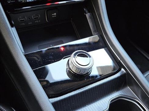 New 2025 Jeep Grand Cherokee Altitude image 13