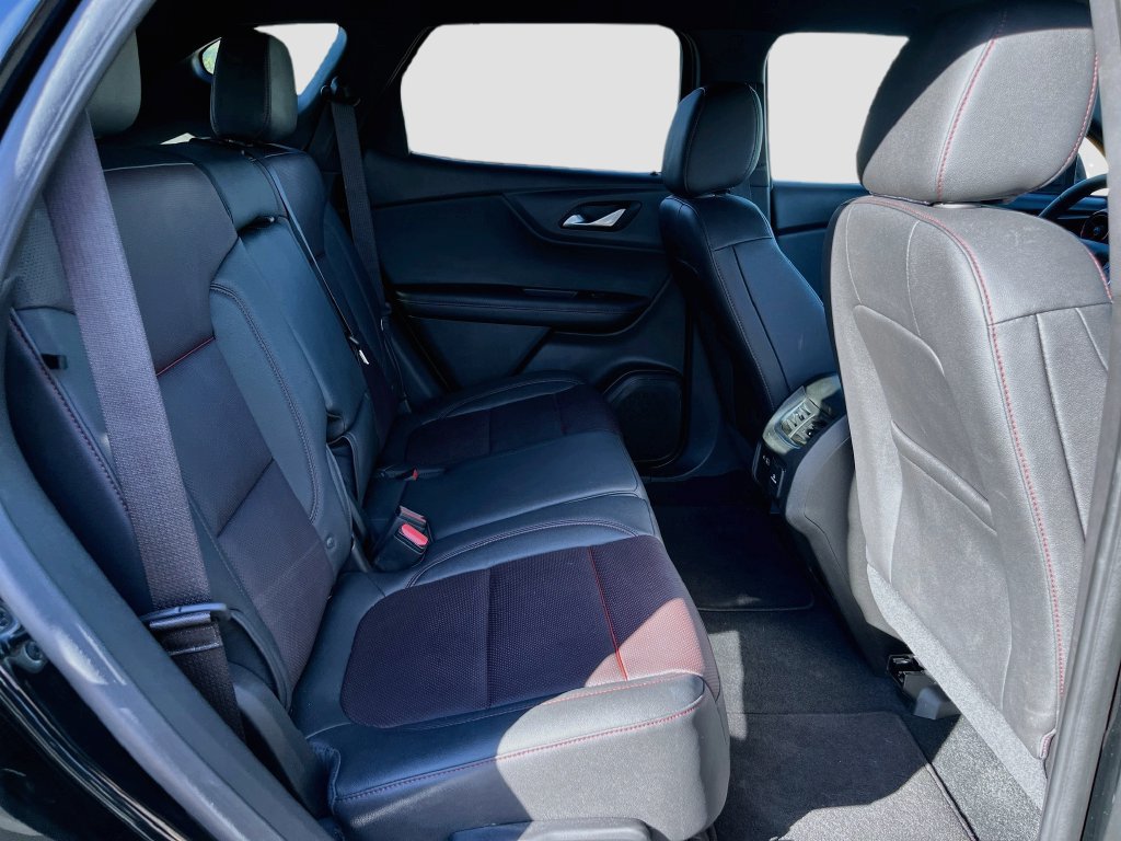 Used 2025 Chevrolet Blazer RS FWD image 27