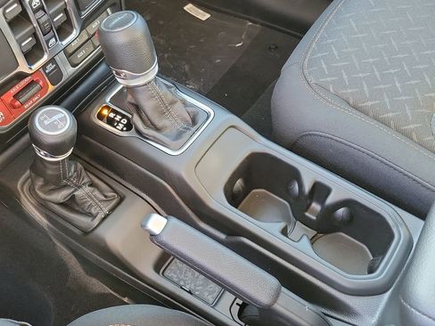 New 2026 Jeep Gladiator Mojave image 11