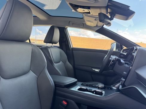 Used 2023 Lexus RZ 450e Premium image 40