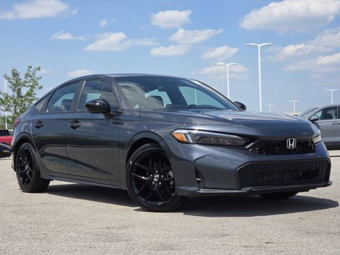Used 2025 Honda Civic Sport image 2