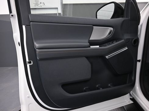 New 2025 Ford Expedition Max Active image 3