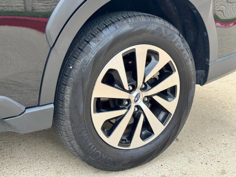 Used 2024 Subaru Outback Premium AWD/4WD image 39