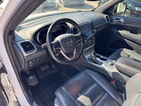 Used 2019 Jeep Grand Cherokee Limited image 21