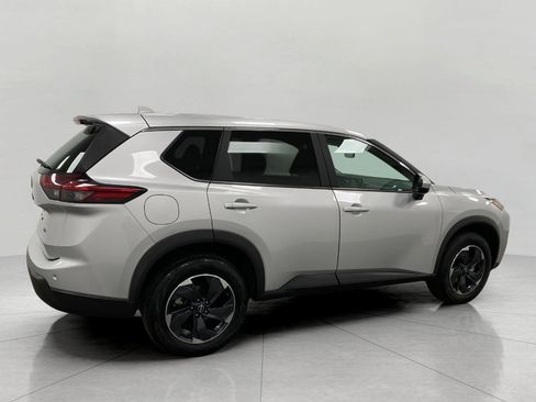 Certified 2025 Nissan Rogue SV image 2