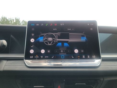 Certified 2026 Volkswagen Tiguan SE AWD/4WD image 18