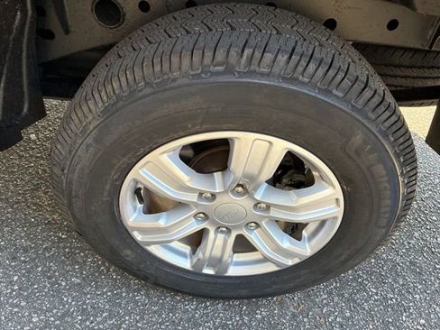 Used 2019 Ford Ranger XL w/ Equipment Group 101A Mid image 12