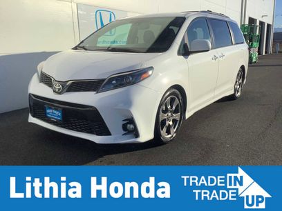Used 2019 Toyota Sienna SE Premium