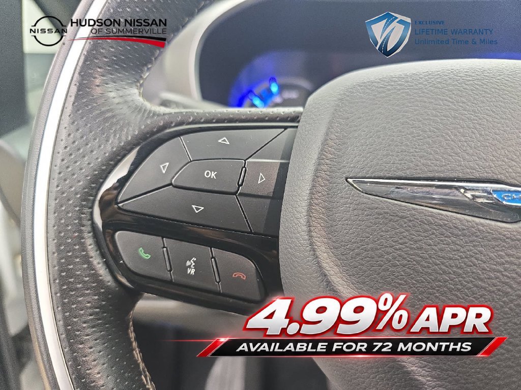 Used 2021 Chrysler Pacifica Limited w/ Uconnect Theater Family Group FWD image 18