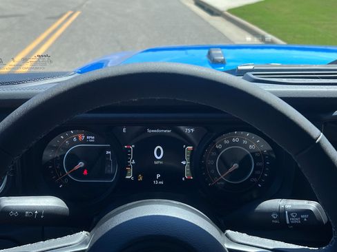New 2026 Jeep Gladiator Sport AWD/4WD image 20