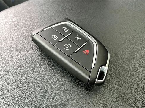 Used 2023 Cadillac Lyriq Luxury image 10