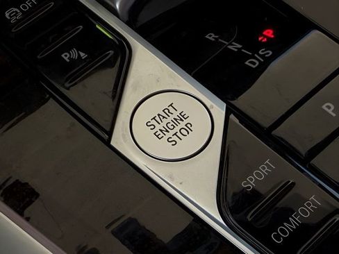 Used 2024 BMW X5 sDrive40i w/ Premium Package image 46