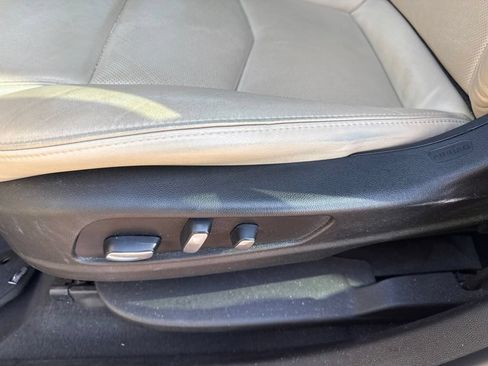 Used 2019 Cadillac XT5 Luxury FWD image 11