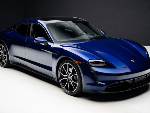 Used 2023 Porsche Taycan w/ Premium Package image 37