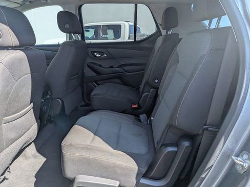 Used 2019 Chevrolet Traverse LT FWD image 13