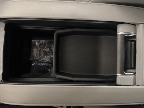 Used 2023 Toyota Highlander XLE image 24