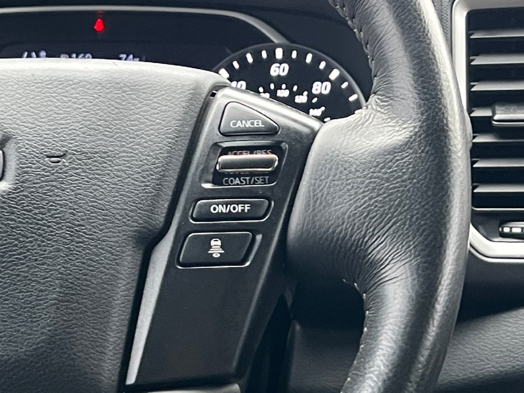 Used 2023 Nissan Frontier SV w/ SV Premium Package AWD/4WD image 12