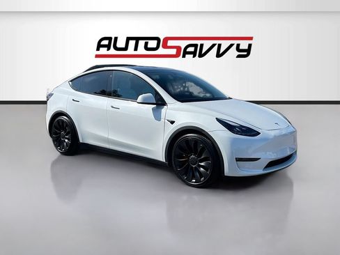 Used 2022 Tesla Model Y Performance AWD/4WD image 1