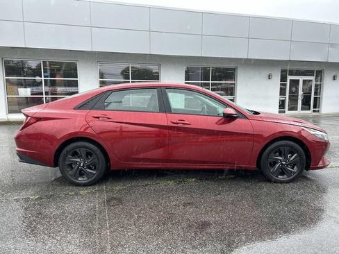 Certified 2023 Hyundai Elantra SEL FWD image 2
