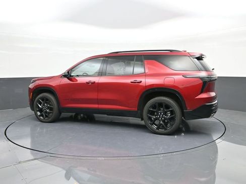 Used 2024 Chevrolet Traverse RS w/ LPO, Floor Liner Package AWD/4WD image 5