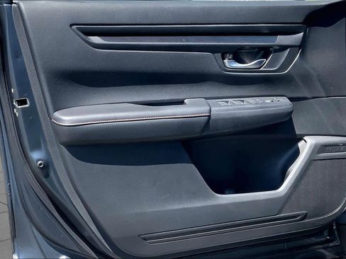 Used 2025 Honda CR-V Sport image 21