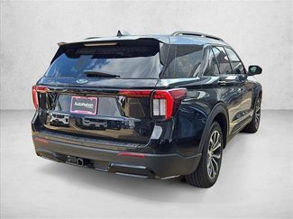 New 2026 Ford Explorer ST-Line RWD video 2