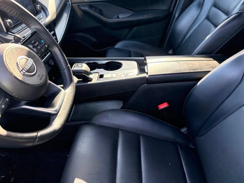 Certified 2023 Nissan Rogue SV w/ SV Premium B Package FWD image 18