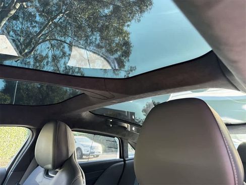 Used 2024 Lucid Air Touring image 11