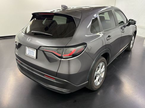 Certified 2024 Honda HR-V LX image 9