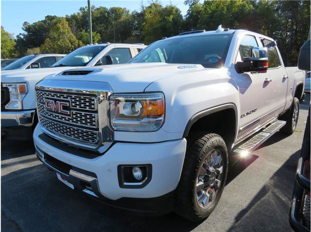 Used 2019 GMC Sierra 2500 Denali w/ Duramax Plus Package AWD/4WD image 14