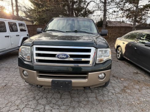 Used 2014 Ford Expedition XLT w/ Equipment Group 201A image 3