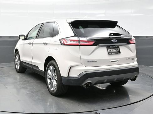 Used 2019 Ford Edge Titanium w/ Cold Weather Package AWD/4WD image 5