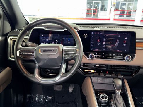 Used 2023 GMC Canyon Denali AWD/4WD image 16