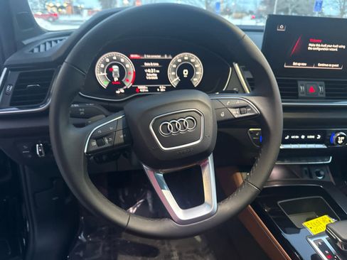Used 2024 Audi Q5 e Premium Plus w/ Premium Plus Package image 15