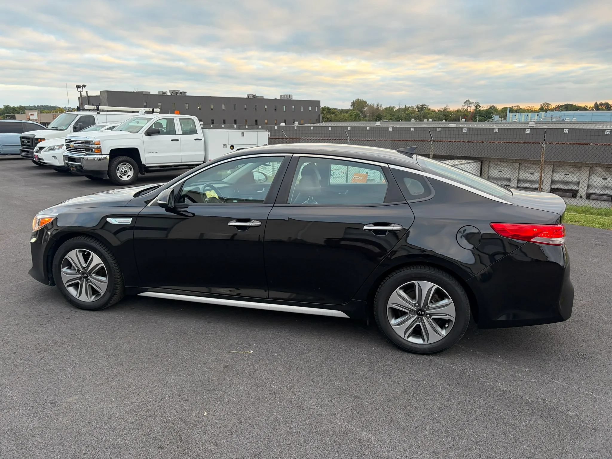 Used 2017 Kia Optima EX FWD image 17