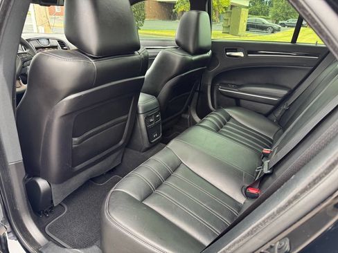 Used 2022 Chrysler 300 S RWD image 15