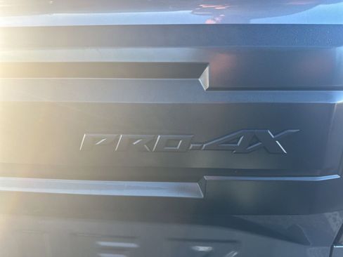 Used 2025 Nissan Frontier PRO-4X image 7