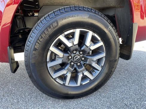 Used 2024 Nissan Frontier SL w/ Technology Package image 10