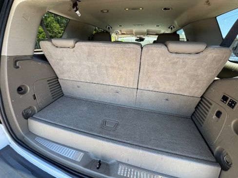 Used 2017 Chevrolet Tahoe LT w/ Luxury Package RWD image 22