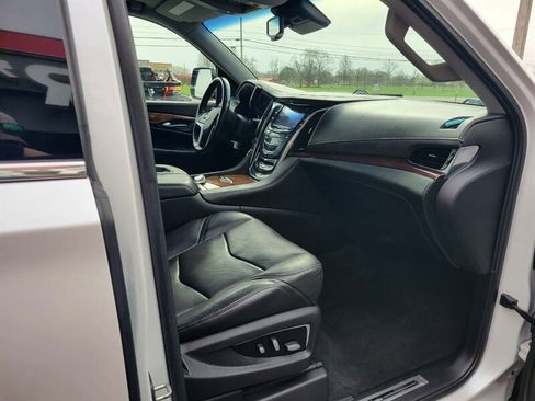 Used 2016 Cadillac Escalade ESV Premium AWD/4WD image 16