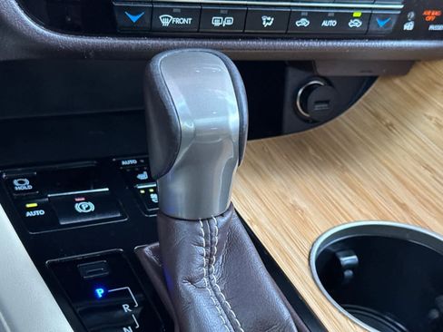 Used 2019 Lexus RX 350 AWD w/ Navigation Package image 23
