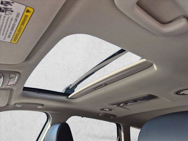 Used 2024 Kia Telluride EX w/ EX Captain's Chair Package FWD image 16
